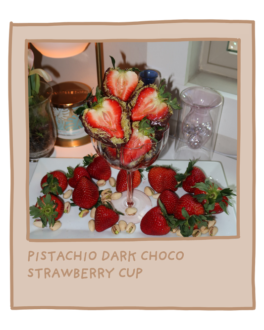 Pistachio Dark Choco Strawberry Cup [$6]